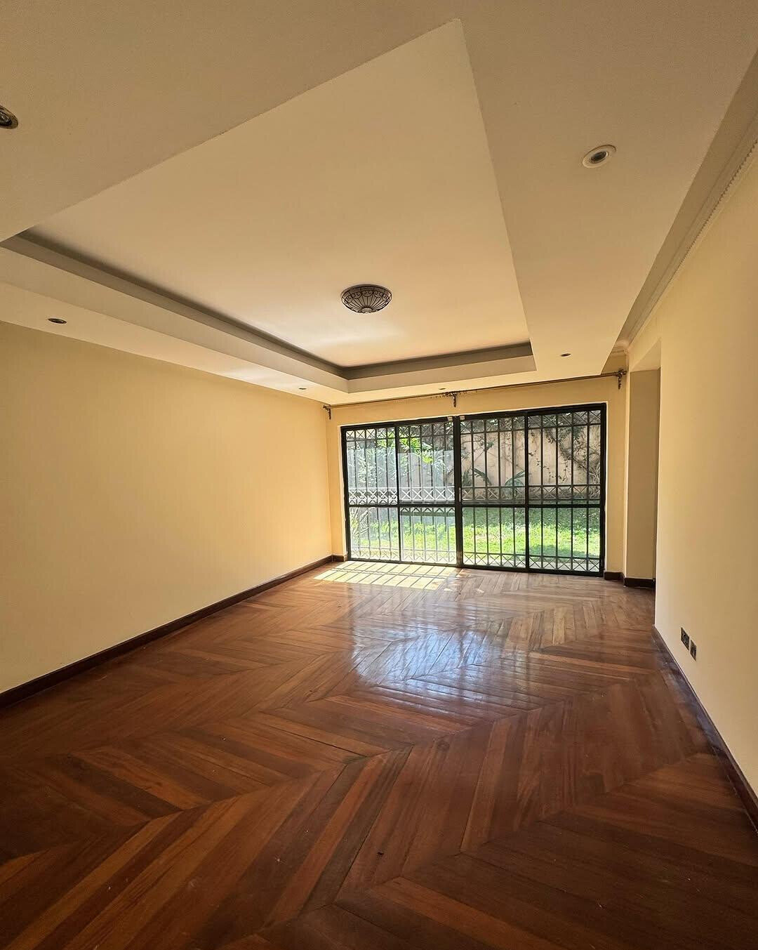 5-Ensuite Townhouse with Rooftop Terrace & Study - Lavington