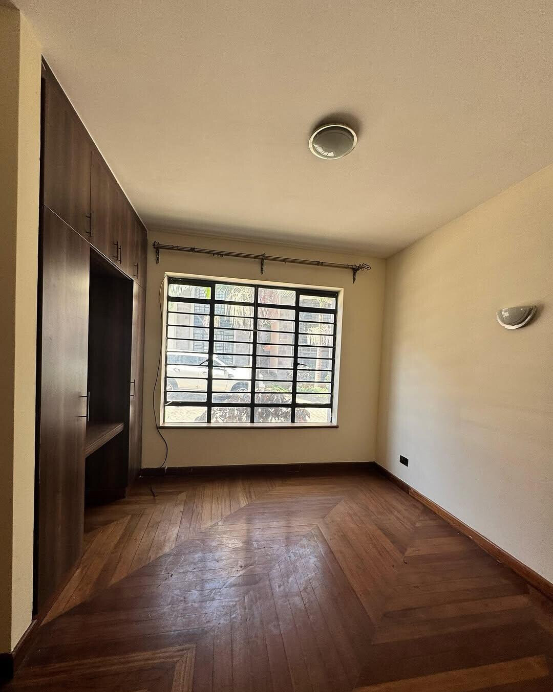 5-Ensuite Townhouse with Rooftop Terrace & Study - Lavington
