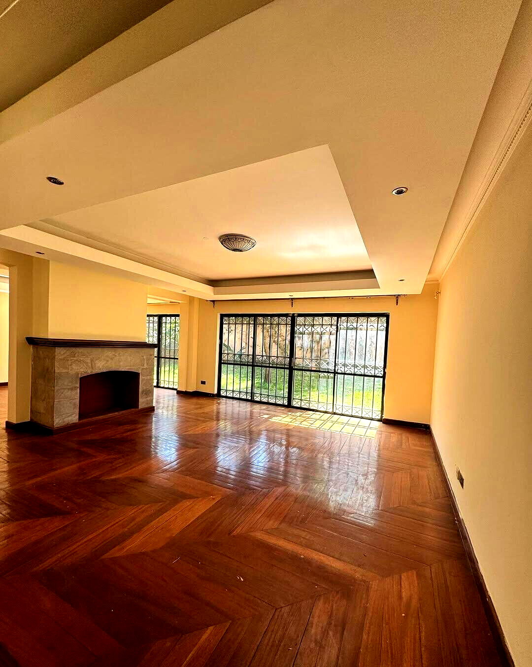 5-Ensuite Townhouse with Rooftop Terrace & Study - Lavington