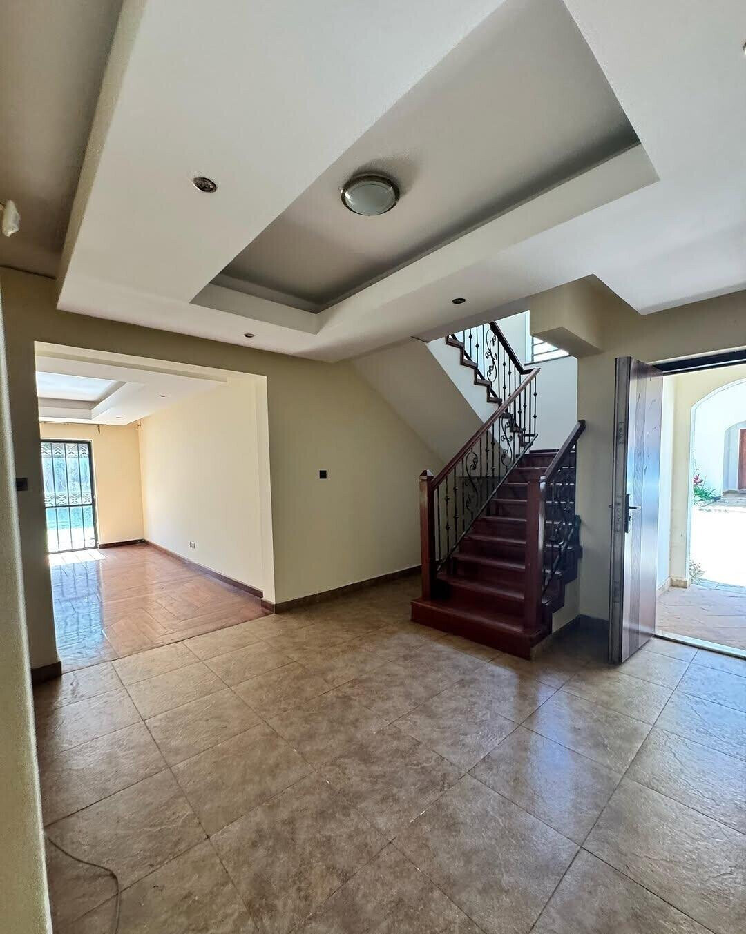 5-Ensuite Townhouse with Rooftop Terrace & Study - Lavington