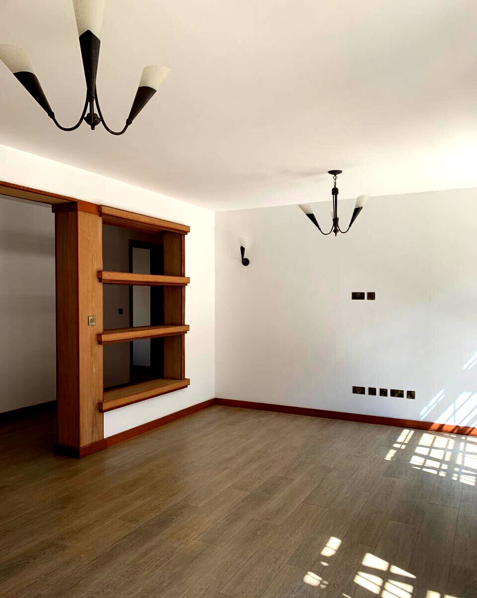 5 En-Suite Townhouse with Fireplace & Prayer Room - Kitisuru