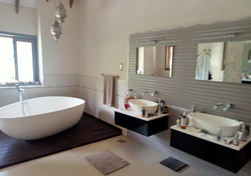 4-Ensuite Townhouse with Spa, Gym & Steam Bath on 0.6 Acre - Lower Kabete
