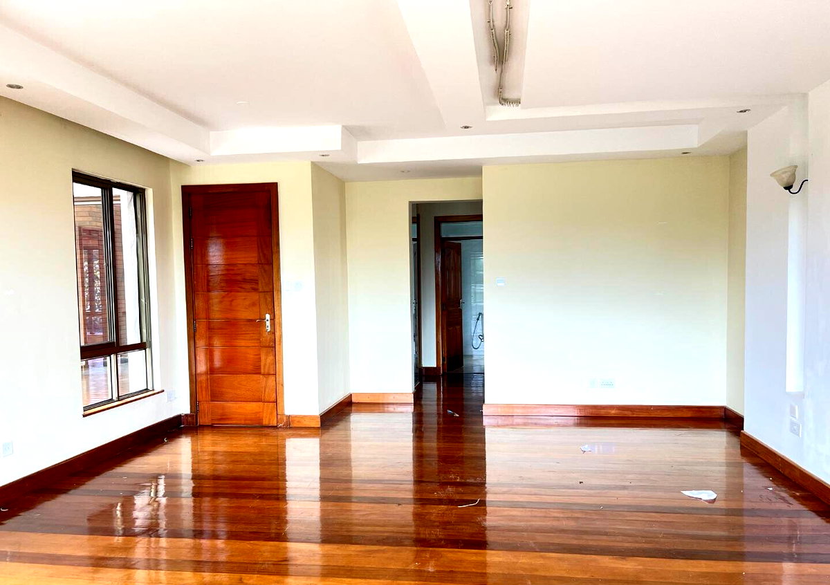 5-Ensuite Townhouse with Fireplace & Open Terrace - Lavington
