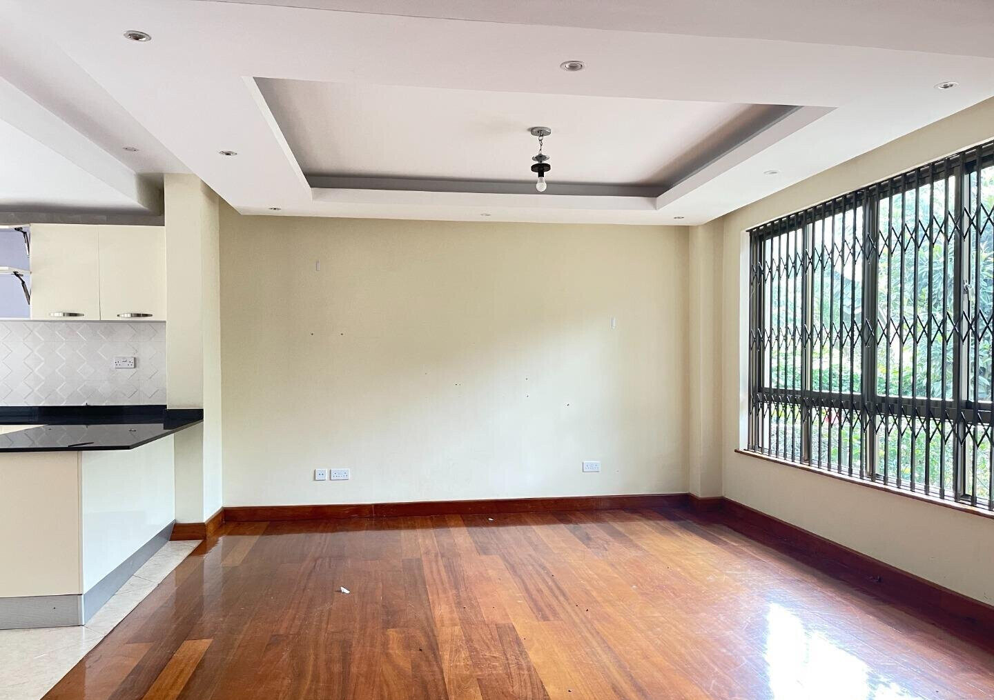 5-Ensuite Townhouse with Fireplace & Open Terrace - Lavington