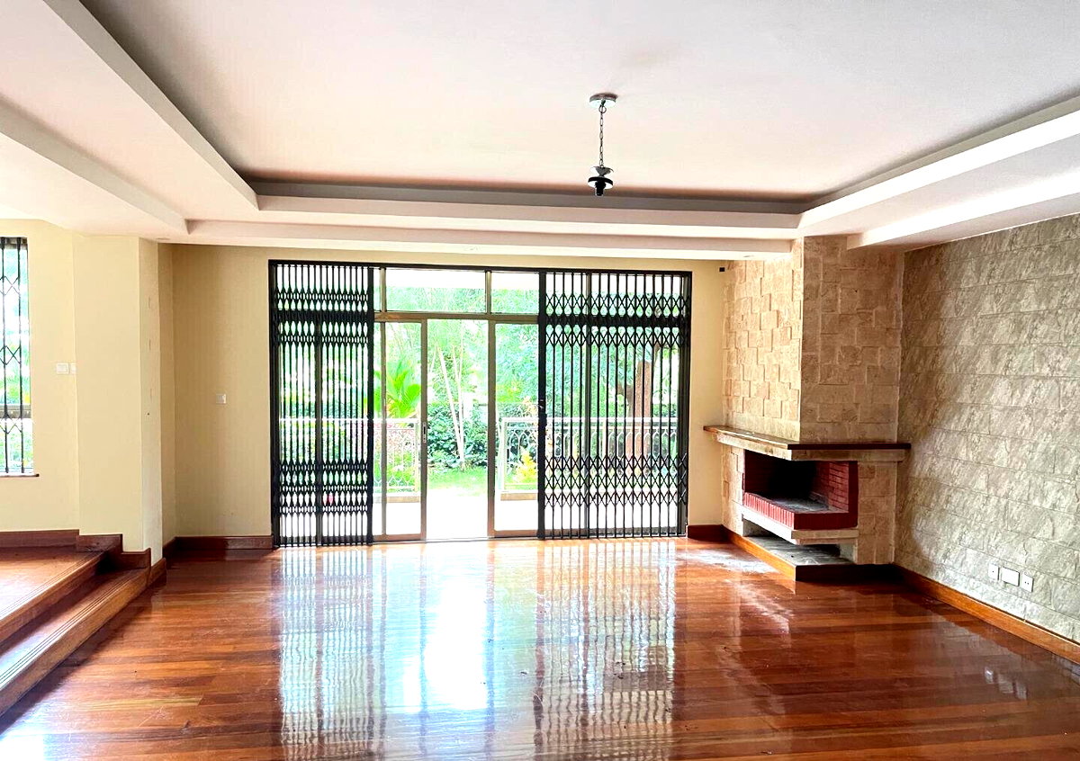 5-Ensuite Townhouse with Fireplace & Open Terrace - Lavington