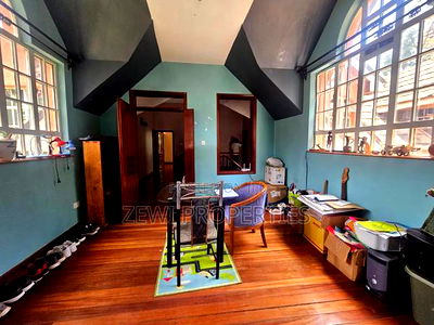 3bdrm Maisonette in Kerarapon for sale - Image 16