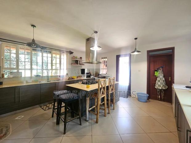 3bdrm Maisonette in Kerarapon for sale