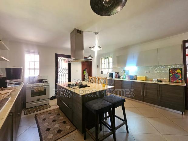 3bdrm Maisonette in Kerarapon for sale