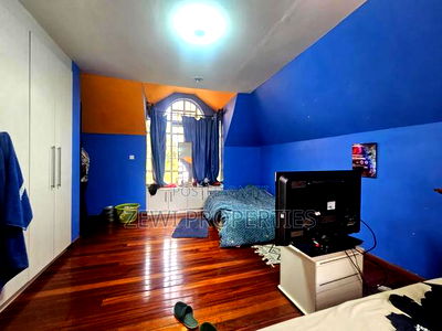 3bdrm Maisonette in Kerarapon for sale - Image 17