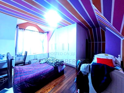 3bdrm Maisonette in Kerarapon for sale - Image 18