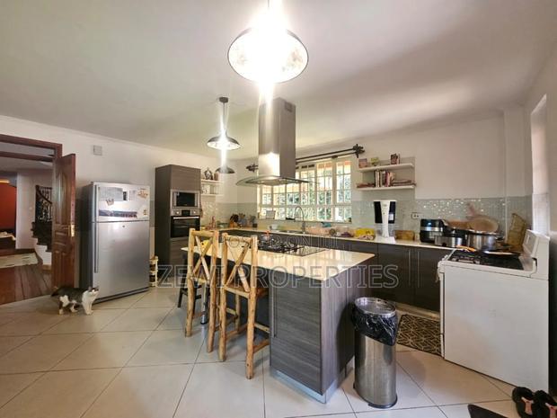 3bdrm Maisonette in Kerarapon for sale