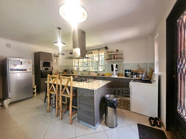 3bdrm Maisonette in Kerarapon for sale