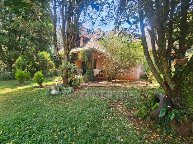 3bdrm Maisonette in Kerarapon for sale