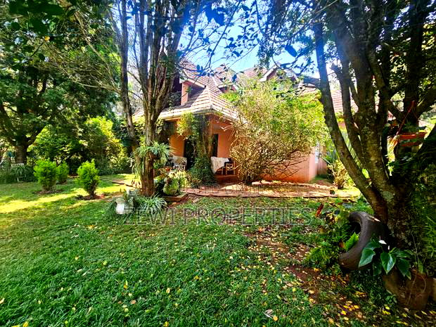 3bdrm Maisonette in Kerarapon for sale