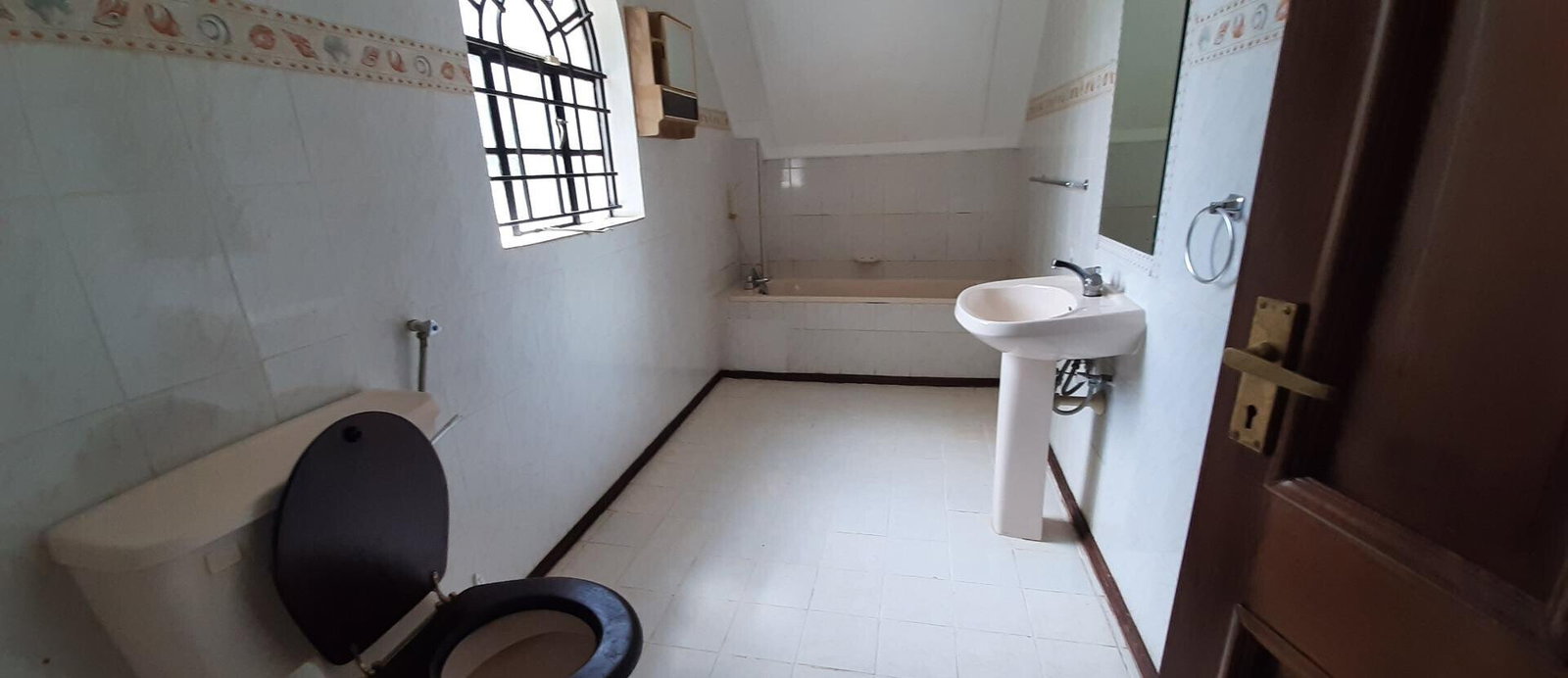 Half Acre Colonial Haven at KSh 450K