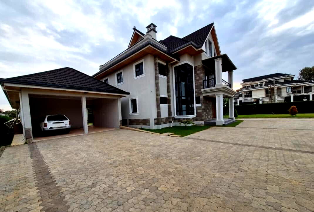 5-Bedroom All-Ensuite Townhouse with DSQ & Private Garden - Runda