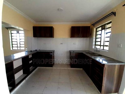 3bdrm Bungalow in Kitengela for sale - Image 3