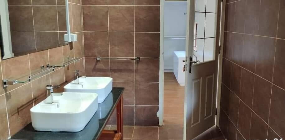 4BR Maisonette on Half Acre at KSh 180K