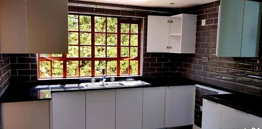 4BR Maisonette on Half Acre at KSh 180K
