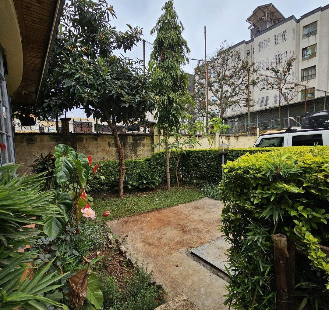 6-Ensuite Townhouse with DSQ & Backup Generator - Lavington