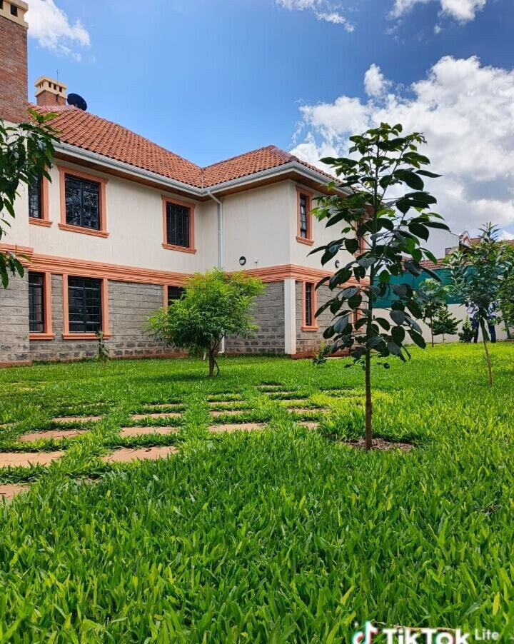 Half Acre 4BR Haven at KSh 600K