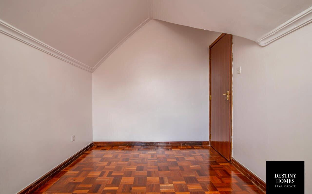5BR Townhouse with Garden at KSh 59M
