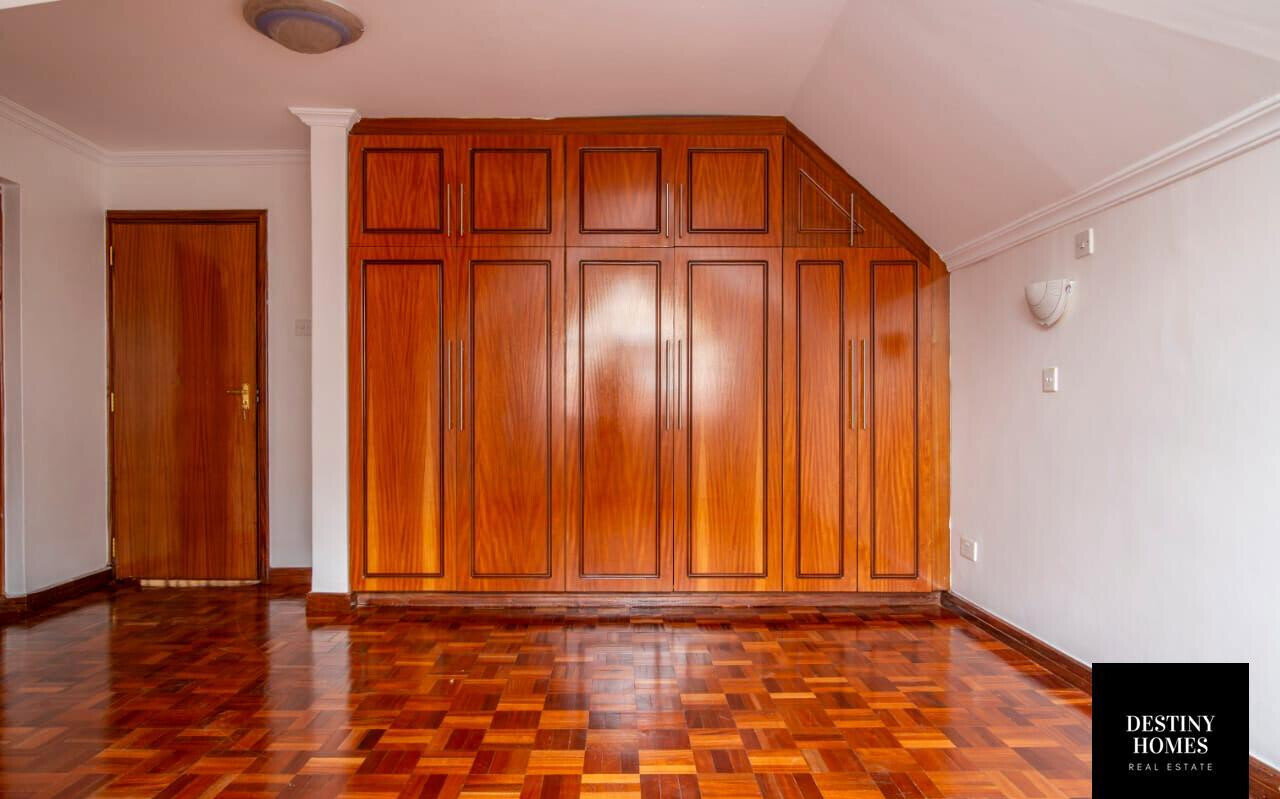 5BR Townhouse with Garden at KSh 59M