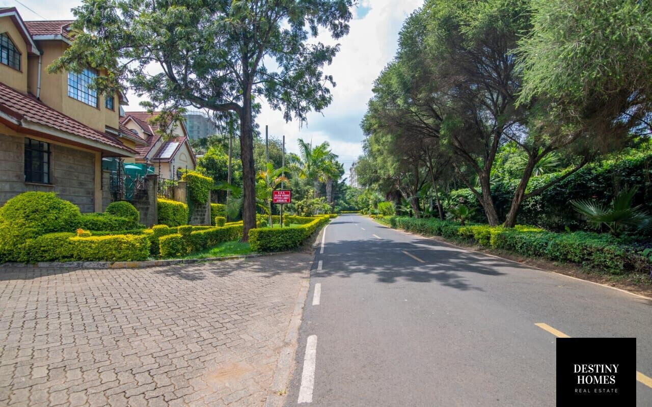 5BR Townhouse with Garden at KSh 59M