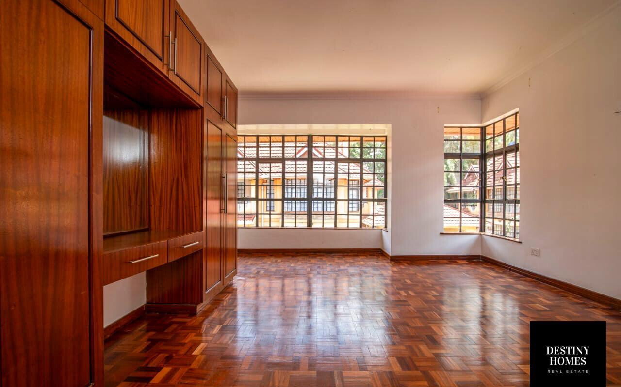 5BR Townhouse with Garden at KSh 59M