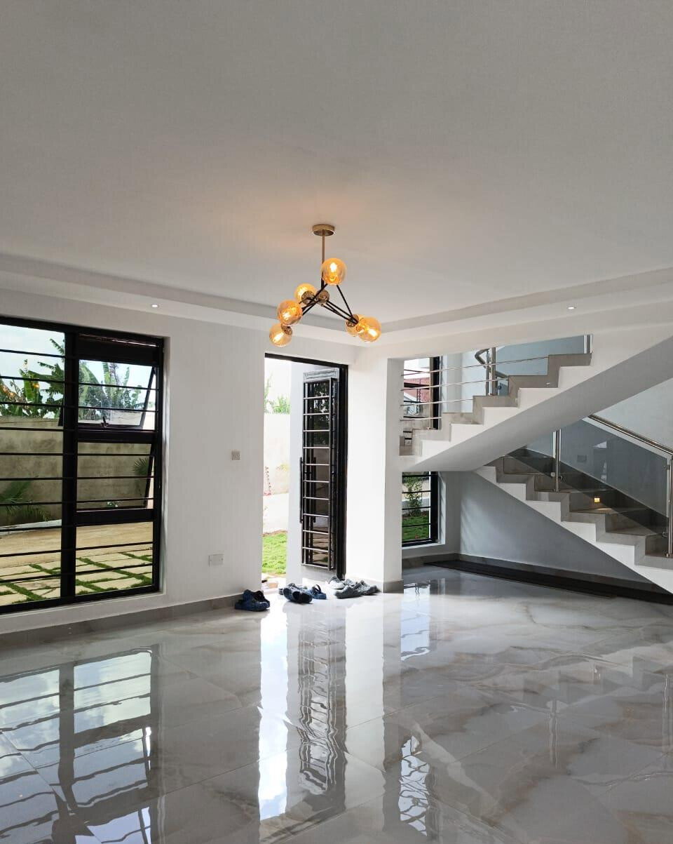 4BR All-Ensuite Maisonette with Roof Terrace - Mugutha, Ruiru