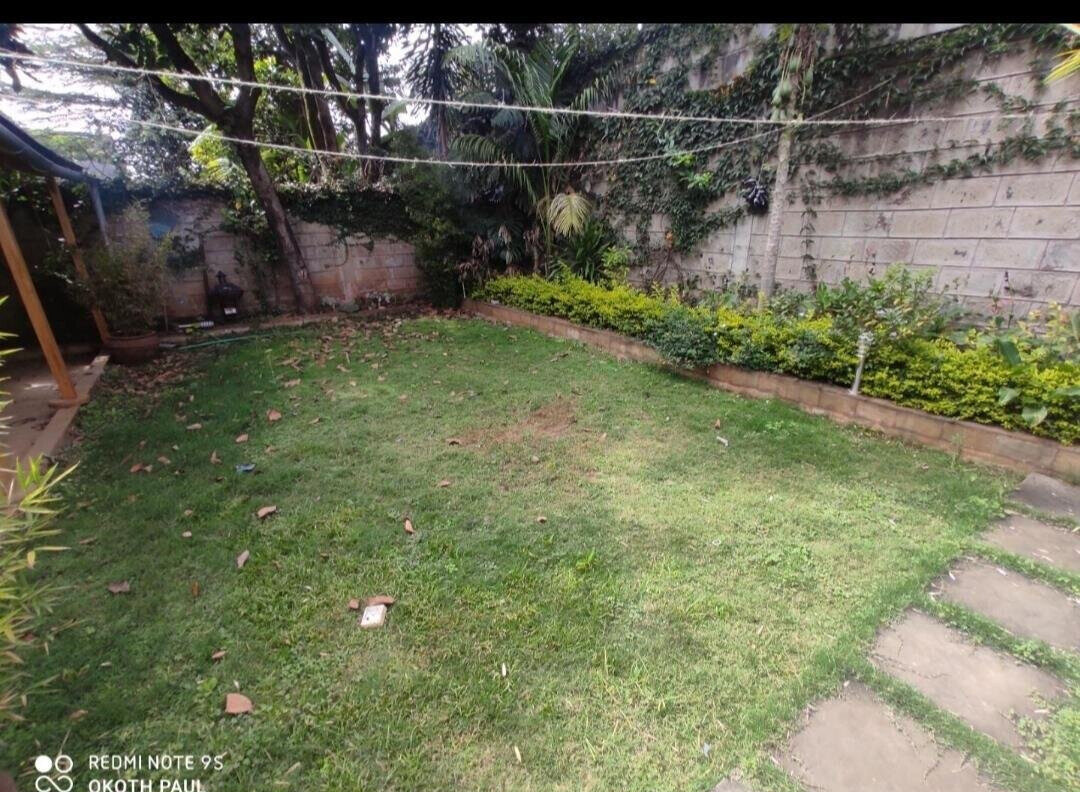 Corner Townhouse with Big Private Garden & Fireplace - Kilimani