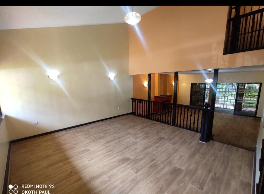 Corner Townhouse with Big Private Garden & Fireplace - Kilimani
