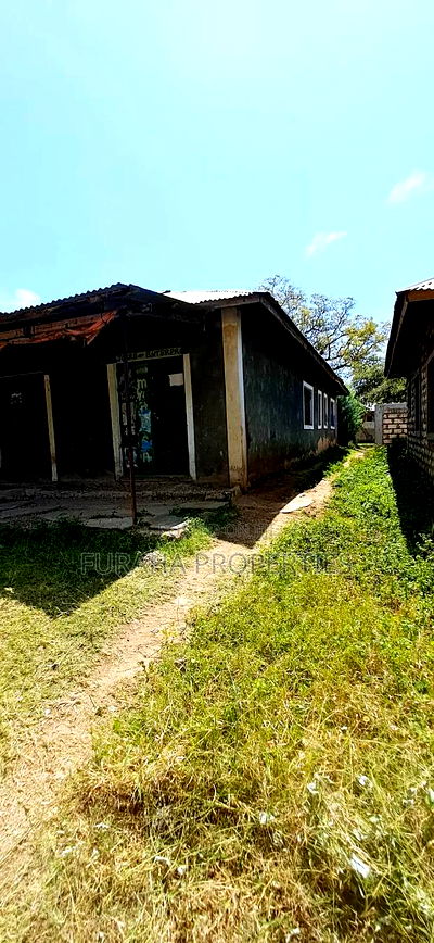 12bdrm Bungalow in Bombolulu for sale - Image 4