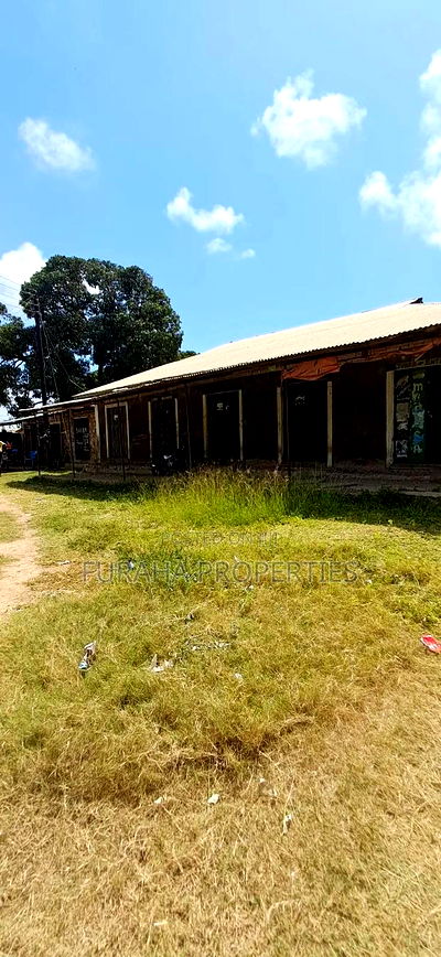 12bdrm Bungalow in Bombolulu for sale - Image 6