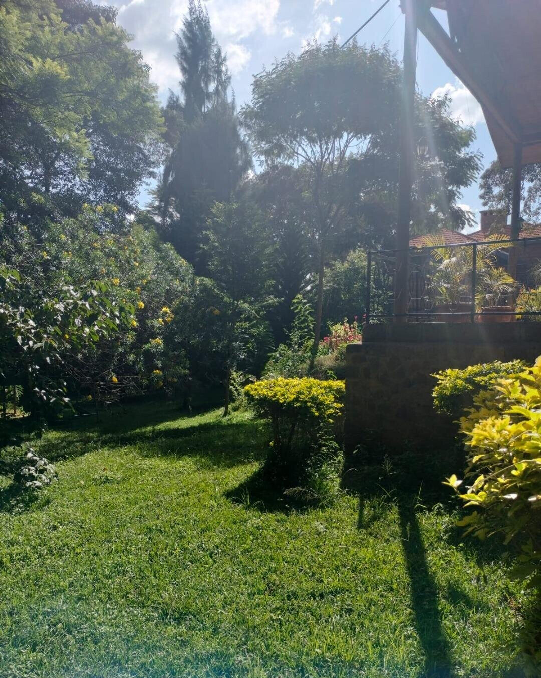5-Bed Townhouse with Guest House & Pool on 1.3 Acres – Karen