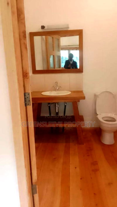 3bdrm Bungalow in Karen for rent - Image 6