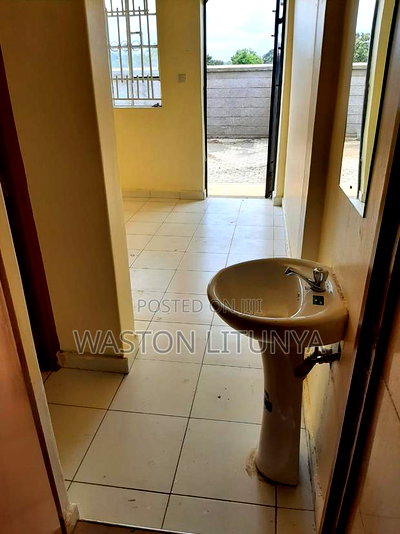 1bdrm Block of Flats in Pewa Apartments, Kitale for sale - Image 10