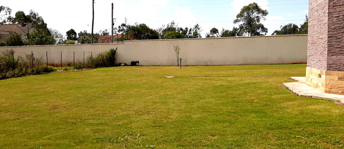 5-Ensuite Townhouse with Fireplace & Staff Quarters – Karen