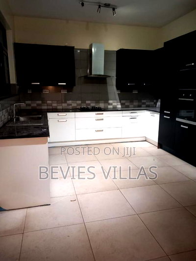 3bdrm Apartment in Parklands for rent - Image 12