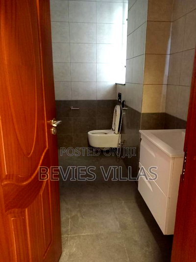 3bdrm Apartment in Parklands for rent - Image 9