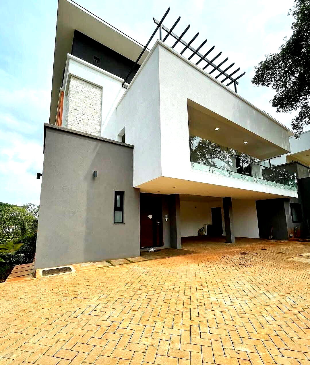 5 En-Suite Villas with Rooftop Garden & 12 Balconies - Kitisuru