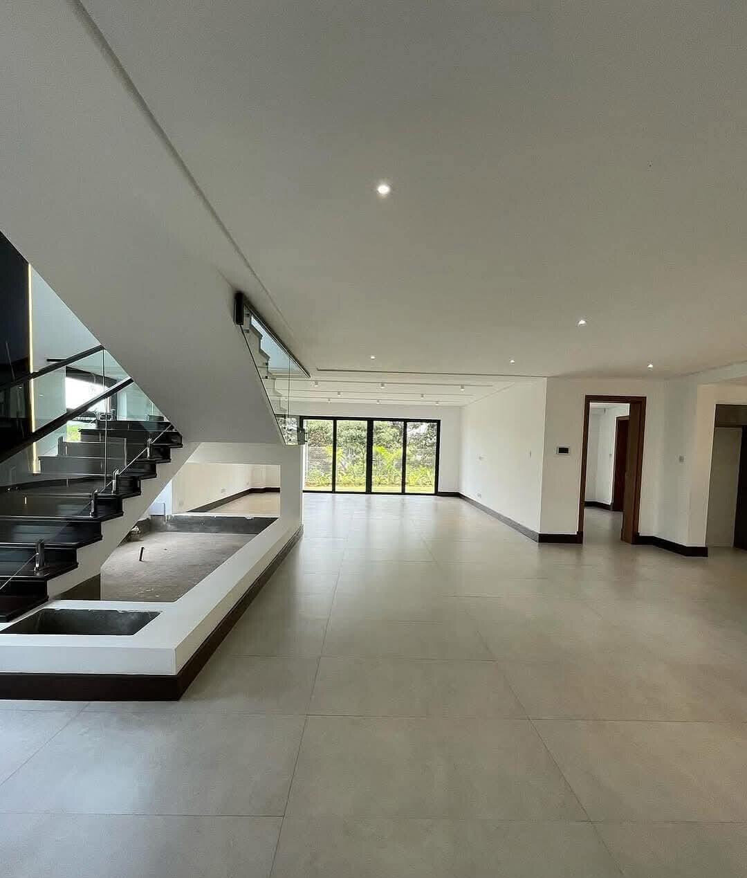 5 En-Suite Villas with Rooftop Garden & 12 Balconies - Kitisuru