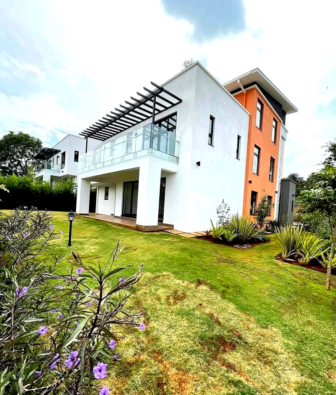 5 En-Suite Villas with Rooftop Garden & 12 Balconies - Kitisuru