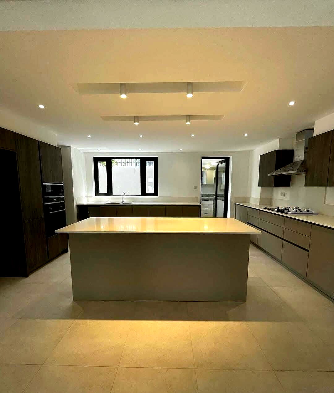 5 En-Suite Villas with Rooftop Garden & 12 Balconies - Kitisuru