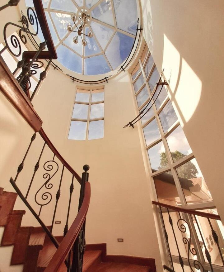 5-Ensuite Townhouse with Gym, Jacuzzi & Steam Bath - Lavington