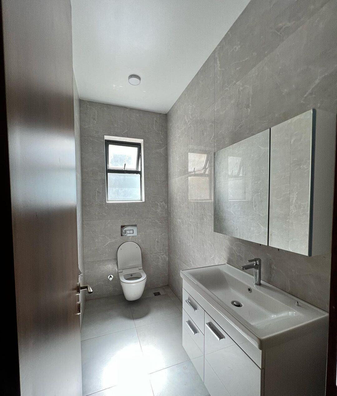 5-Ensuite Townhouse with Generator & Family Room - Lavington