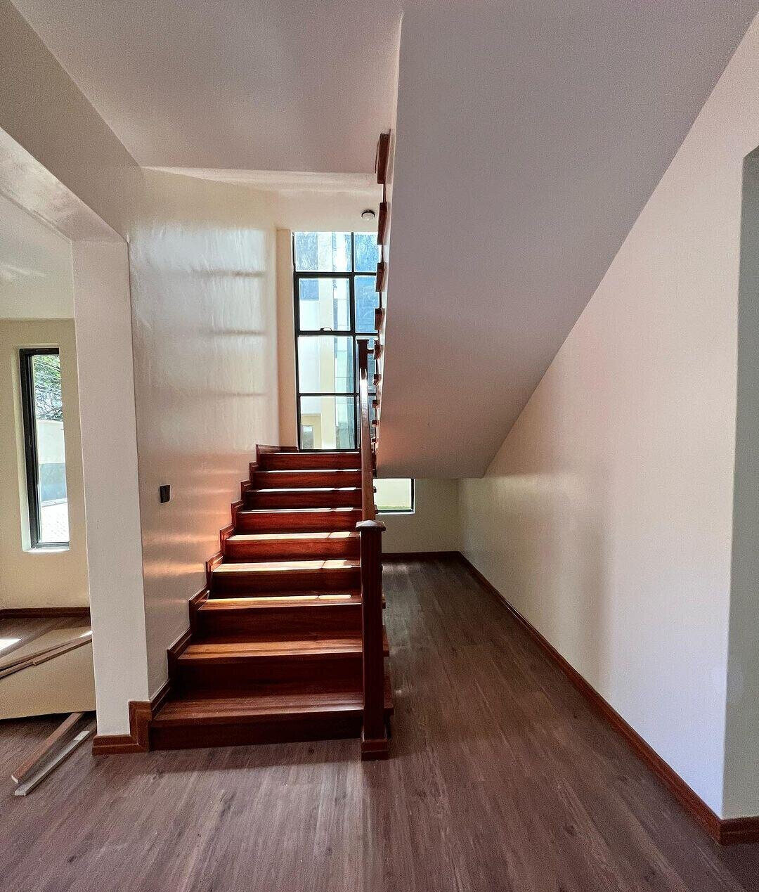 5-Ensuite Townhouse with Generator & Family Room - Lavington