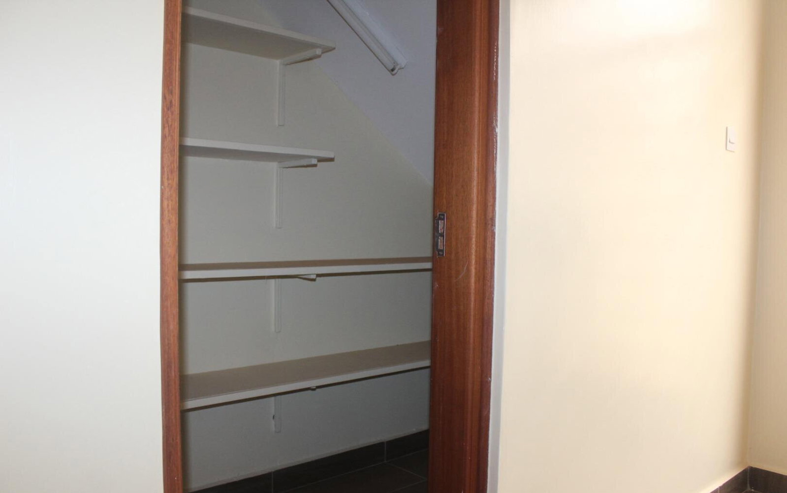 3BR Villa with Private Garden & Backup Power - Runda