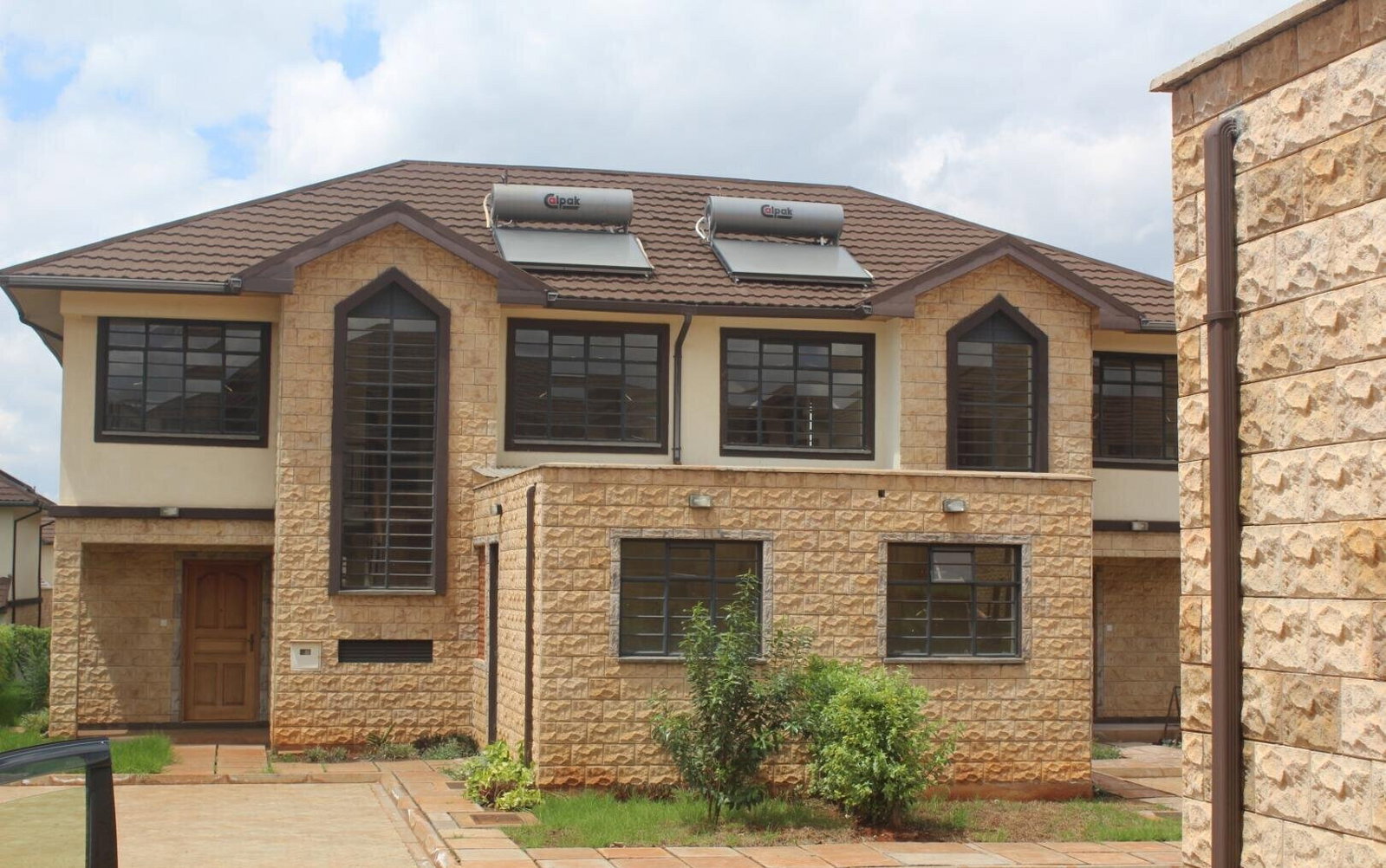 3BR Villa with Private Garden & Backup Power - Runda