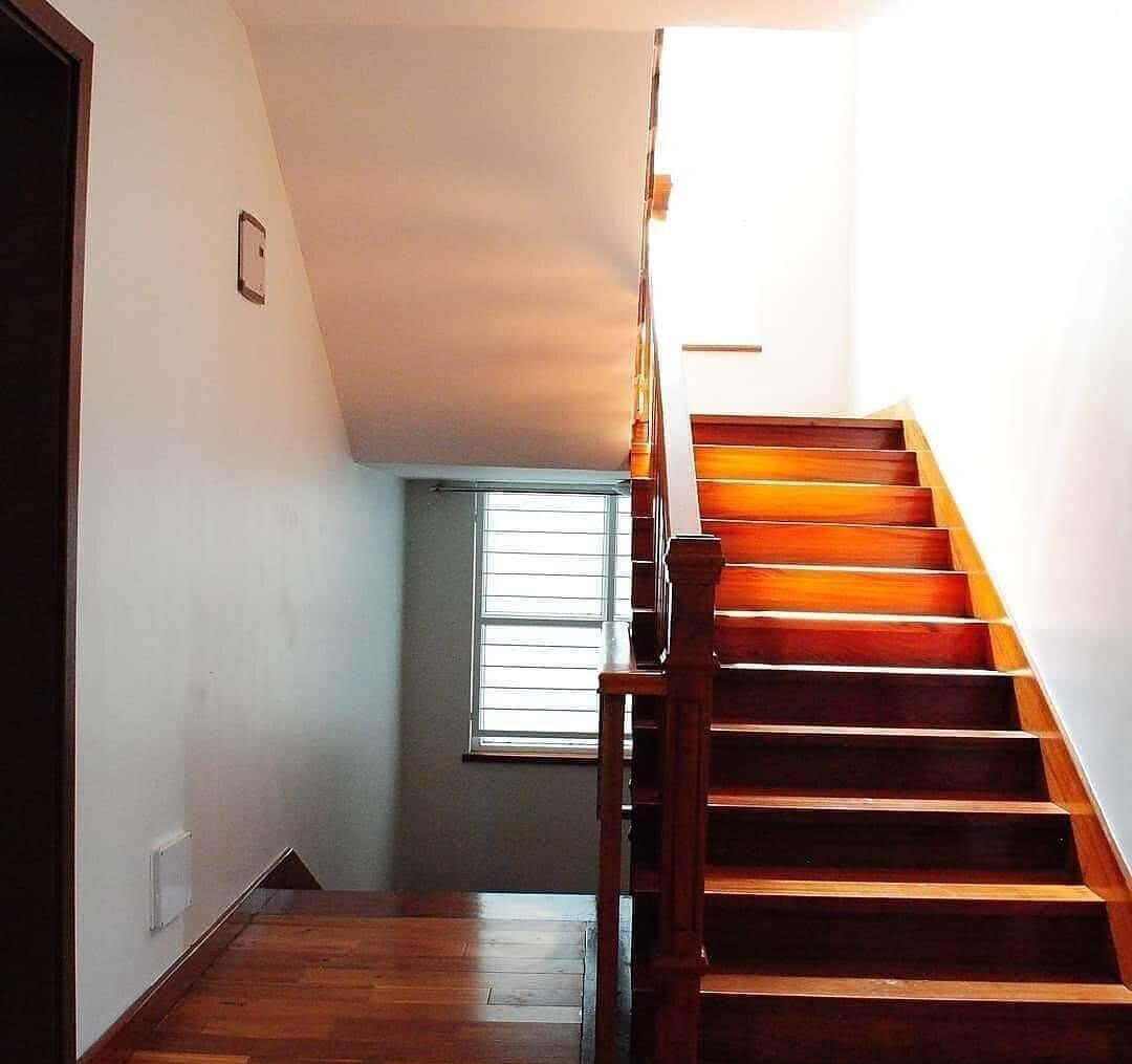 Corner Townhouse with Private Garden & Fireplace - Lavington